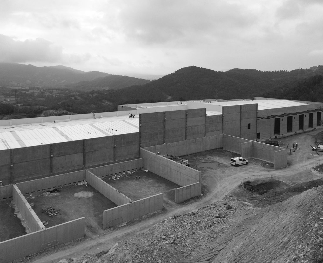 Centro tratamiento residuos construcción hormigón prefabricado Roansa